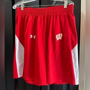 Under Armour University of Wisconsin  Shorts. Mens size Large